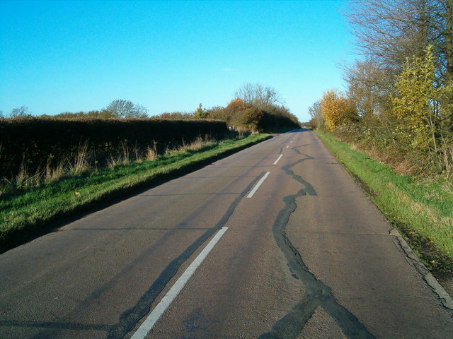 Straight Road © Richard Schmidt cc-by-sa/ :: Geograph Britain and Ireland