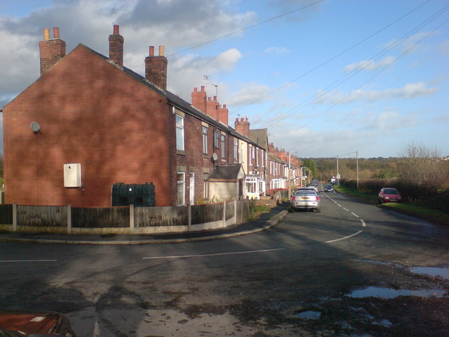 centre-of-england-cris-sloan-cc-by-sa-2-0-geograph-britain-and-ireland