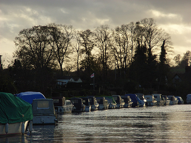 The River Thames, Hurley