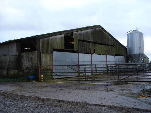 Pig shed on Lodge Farm, Ox Drove