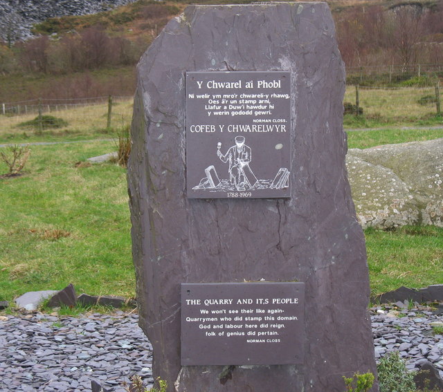 Cofeb y Chwarelwyr - Quarrymen's Memorial at Allt-Ddu