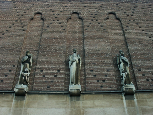 Art Deco figures, City Hall, Norwich