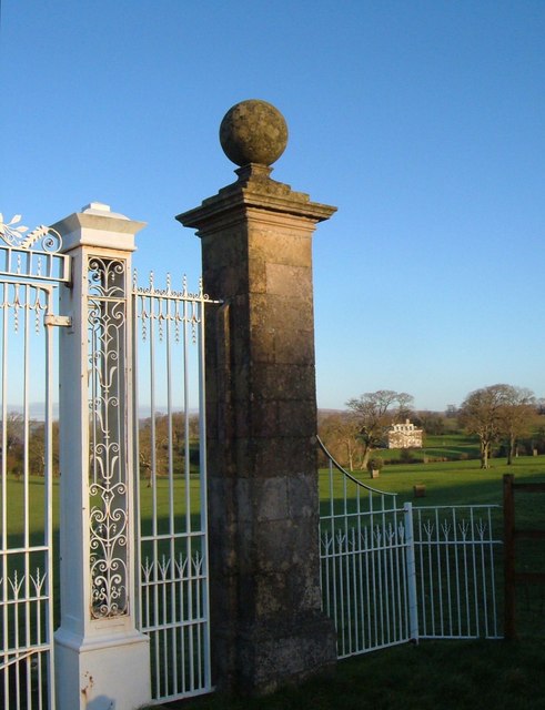 Gate to Lyneham House
