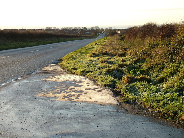 Bempton Lane towards Bridlington