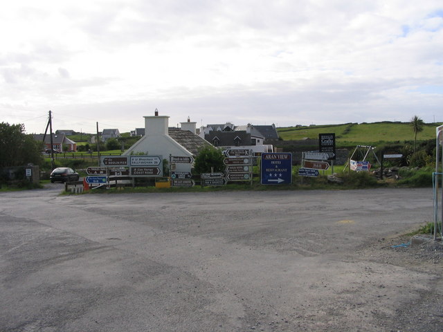 Signs at road crossing, Doolin © Francoise Poncelet cc-by-sa/2.0 ...