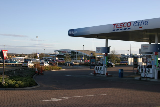 tesco-s-and-petrol-station-kingston-phil-thirkell-geograph