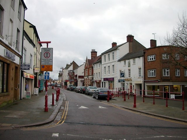 Daventry-High Street © Ian Rob cc-by-sa/2.0 :: Geograph Britain and Ireland