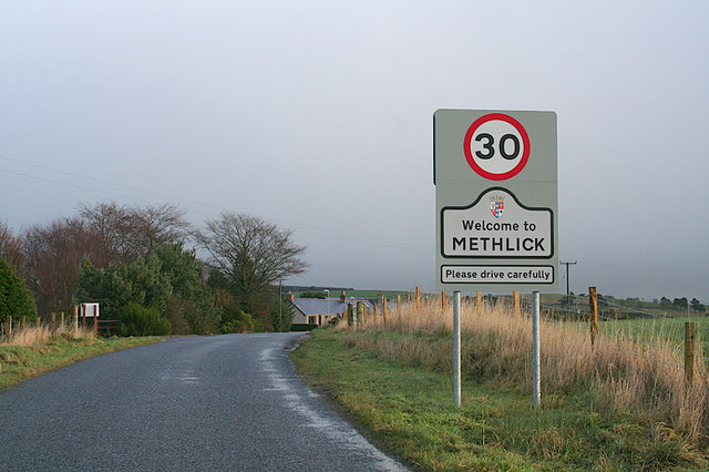 The northwest approach to Methlick.