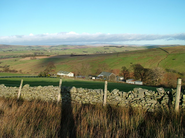 Low Shaw farm from Peatmire Hill