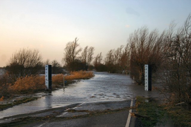 Flooded road at Welney © Bob Jones cc-by-sa/2.0 :: Geograph Britain and ...