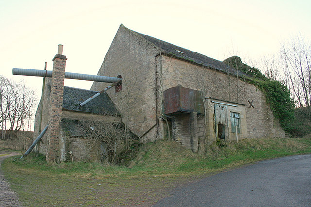 Disused mill by Boghill Farm viewed from the northeast..
