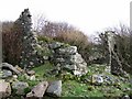 Ruined farm building at Broomage