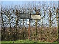 Finger post on junction of Grove Road.