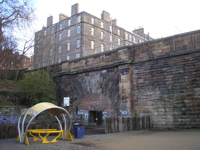 Scotland Street Tunnel and Play Park.