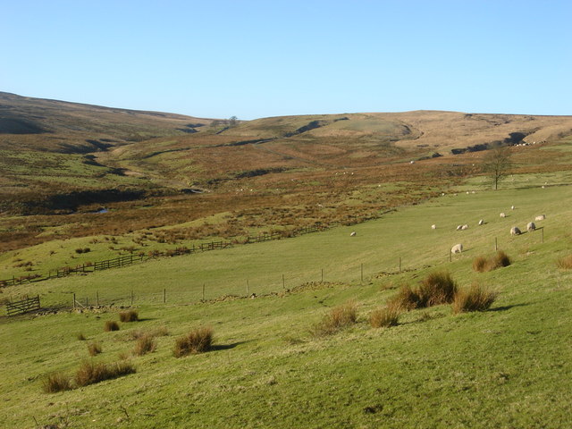 Stream coming down from Turton Moor near... © Margaret Clough ...