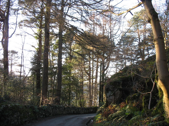 The Fachwen road near Pen-y-clip