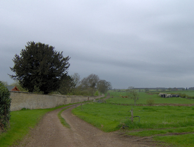 Track by Hall Farm, Lillingstone Lovell