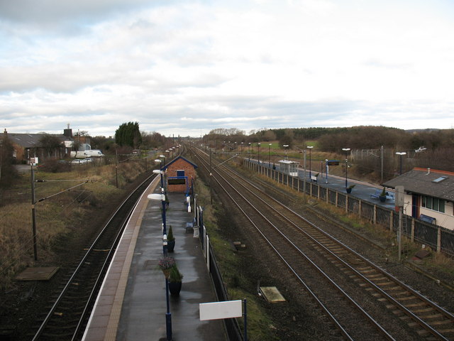 Thirsk Station © Gordon Hatton :: Geograph Britain and Ireland