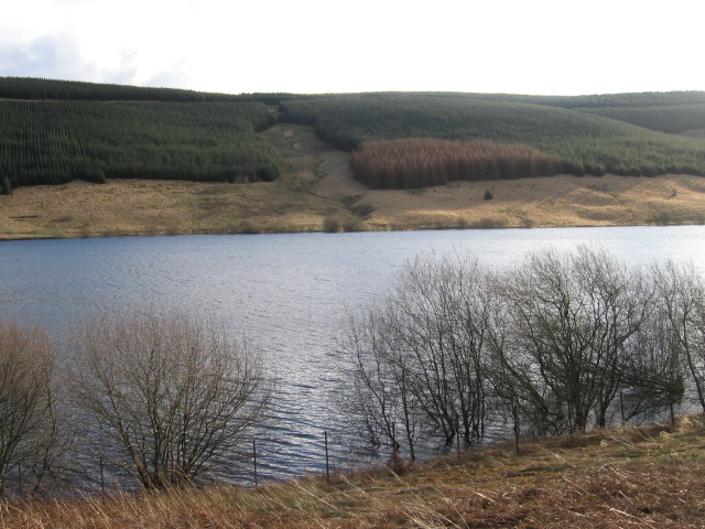 Across Glenquey Reservoir to Auchlinsky Hill