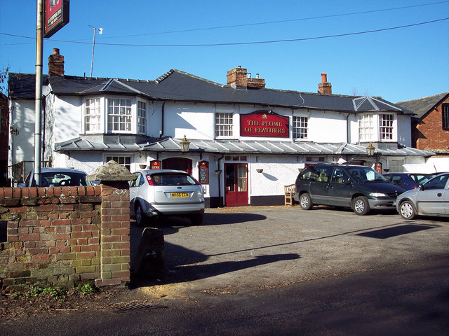 The Plume of Feathers, Shrewton © Maigheach-gheal cc-by-sa/2.0 ...