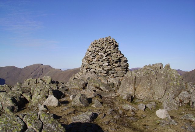 Summit Cairn, Lingmell
