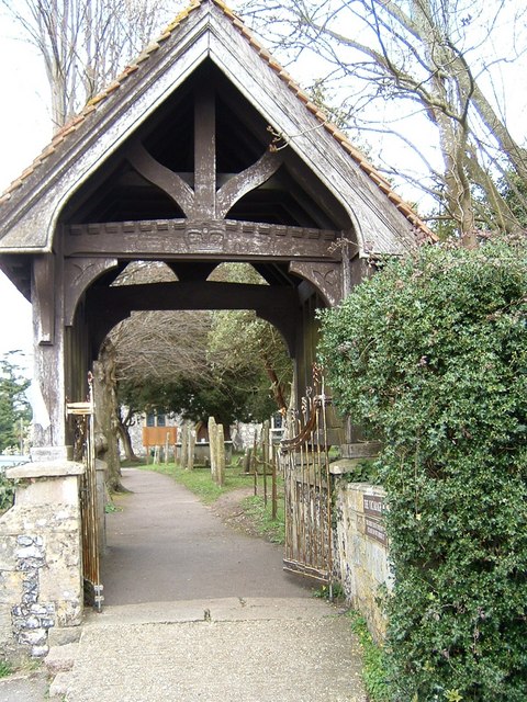 Eling Church Gate © Gillian Thomas cc-by-sa/2.0 :: Geograph Britain and ...