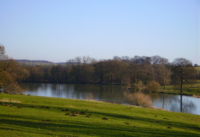 Lake in Fawsley Park