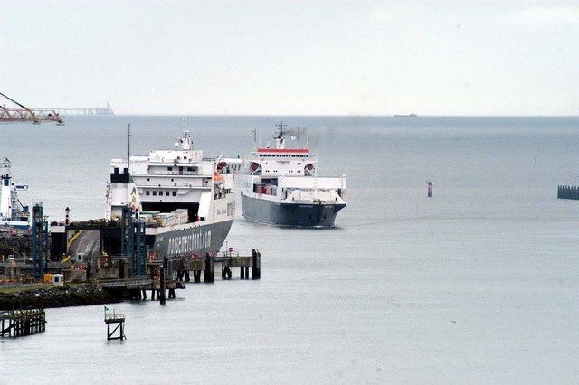 Victoria Terminal’s No.2 & 3 © Wilson Adams cc-by-sa/2.0 :: Geograph Ireland