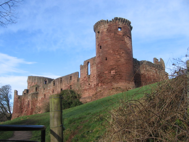 Bothwell Castle from the Clyde Walkway