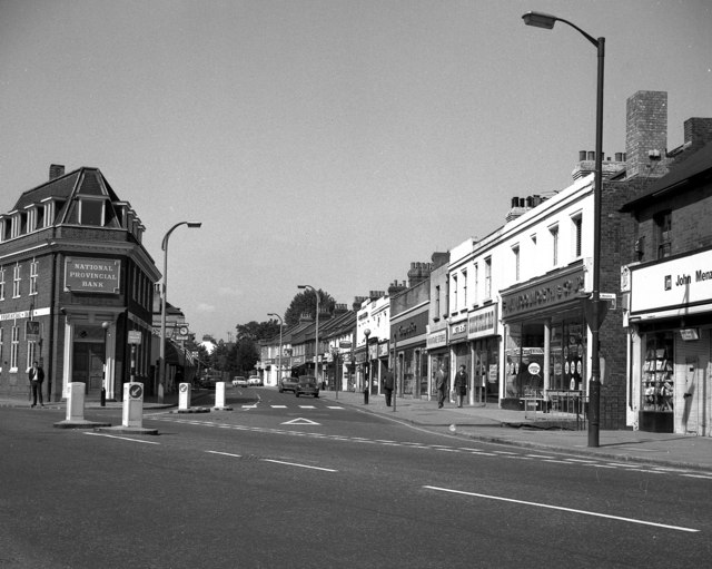 Chipstead Valley Road, Coulsdon, Surrey © Dr Neil Clifton :: Geograph ...