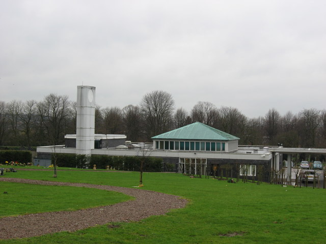 Grantham Crematorium © Bilbo Cc-by-sa 2.0 :: Geograph Britain And Ireland