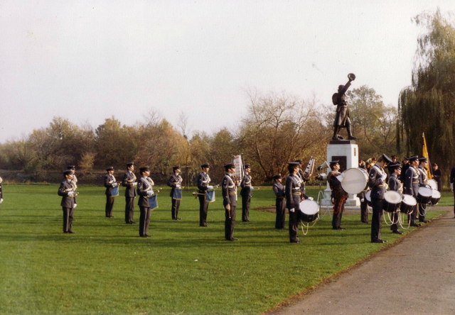 Radnor Gardens, Twickenham, Remembrance Sunday 1983