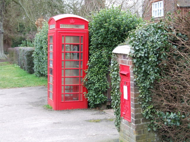 Old Red Telephone Box, Tacolneston