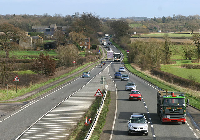 The A40 between Witney and Barnard Gate