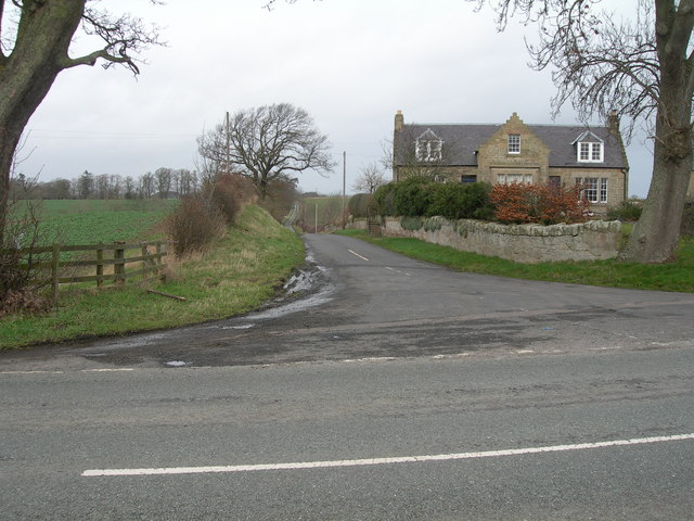 Minor road junction & cottage off B6461