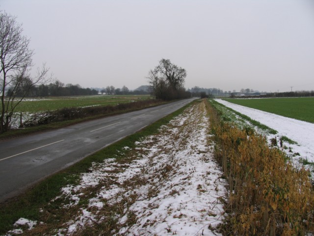 Cotterstock Road towards Oundle