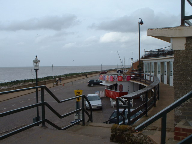 Holiday chalets, Hunstanton © Andy Peacock cc-by-sa/2.0 :: Geograph ...