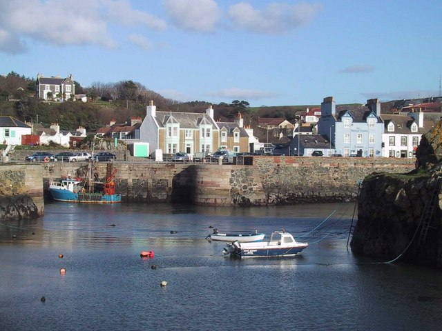 Portpatrick Harbour © M Campbell cc-by-sa/2.0 :: Geograph Britain and ...