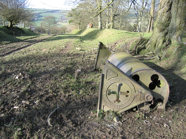 Cast Iron Field Roller near Pen-Bedw
