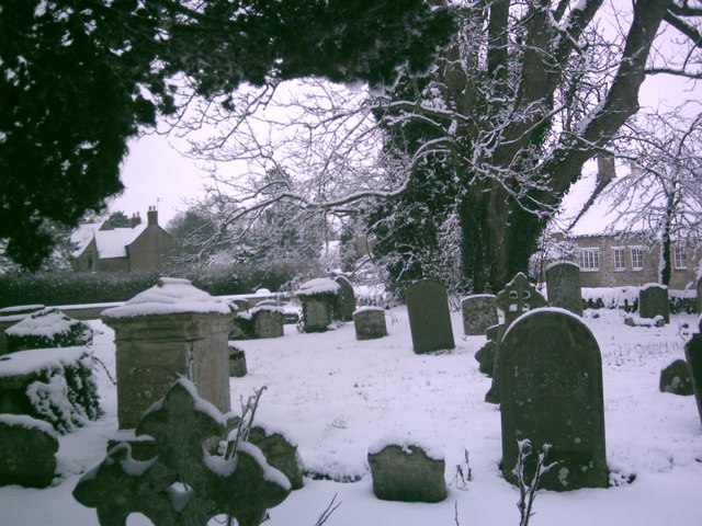 Broadwell churchyard in snow Feb. 8th 2007