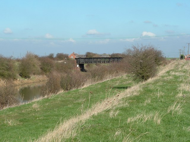 Rail bridge over the Fortyfoot Drain