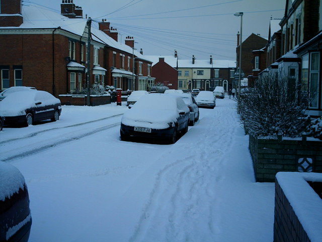 Snowy day in Darwin Street , Castle, ... © john mcguire cc-by-sa/2.0 ...