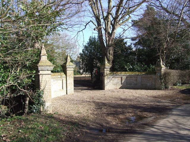 Gateway to Hempnall House © Ian Robertson :: Geograph Britain and Ireland