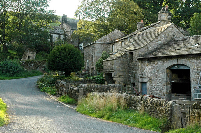 Houses and Barns in Thorpe Village