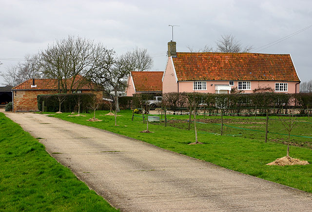 East Green Farm © Martin Loader :: Geograph Britain and Ireland