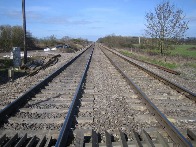 Worcester to Cheltenham railway line at... © Nigel Cox cc-by-sa/2.0 ...