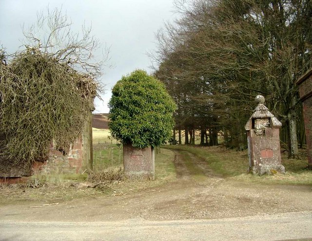 Entrance to Balintore castle