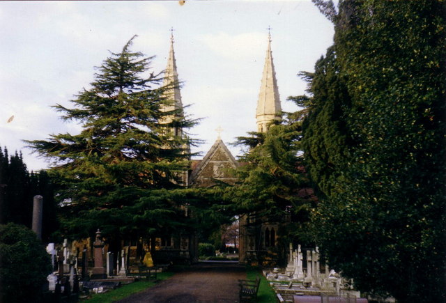 Shacklegate Lane cemetery, Teddington