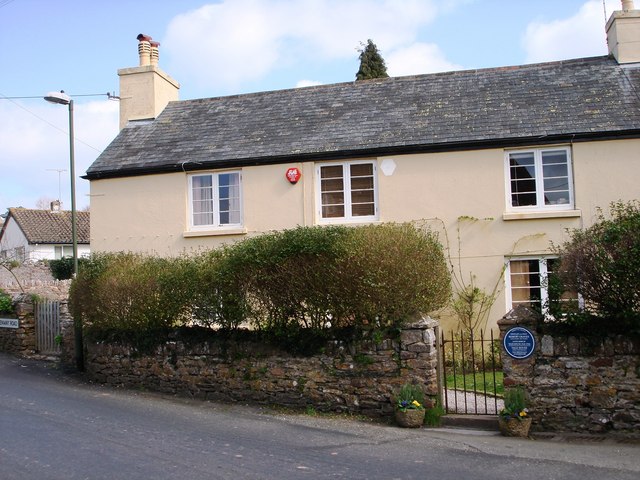 Vale House, Robert Graves's Residence... © Tom Jolliffe cc-by-sa/2.0 ...