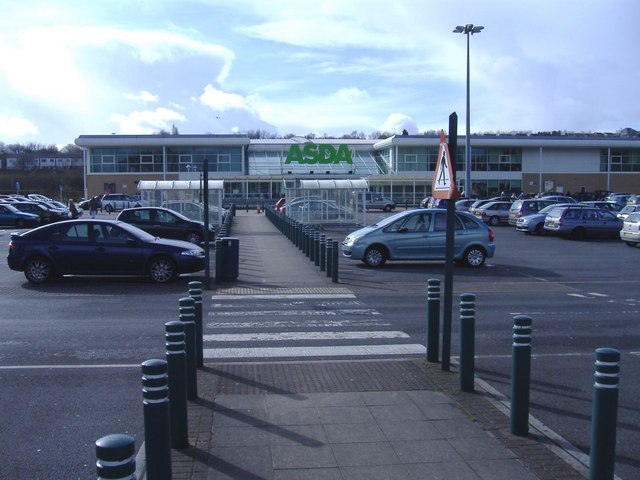 Asda, Caerphilly © Roger Cornfoot cc-by-sa/2.0 :: Geograph Britain and ...